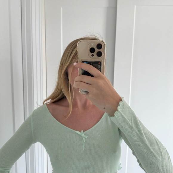 TOBI Mint Green Cropped Peplum Hem Top - Picture 2 of 6